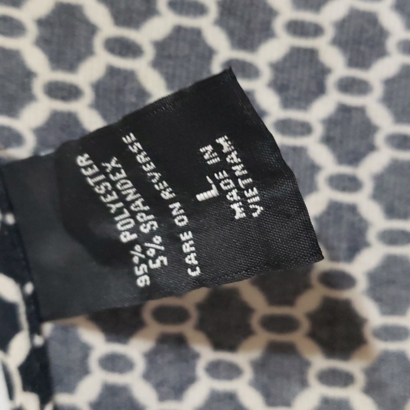 NY & Co Faux wrap top - Picture 4 of 8